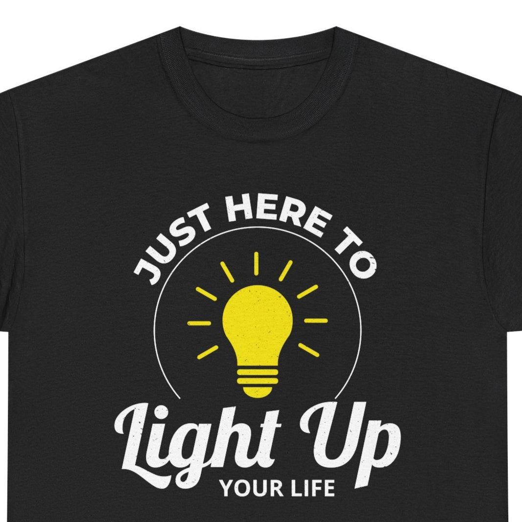 Electrician T-Shirt with light bulb and fun quote